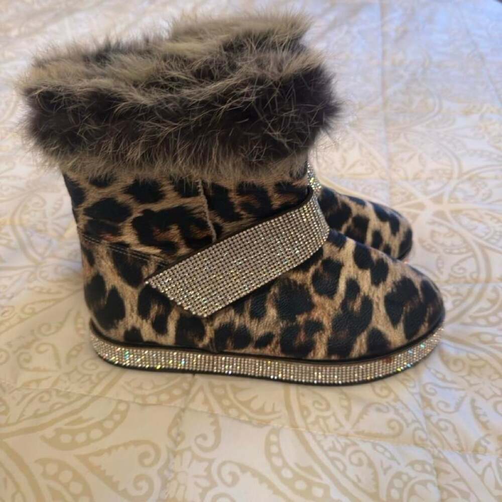 Leopard Print Rhinestone Faux Fur Boots Size 7